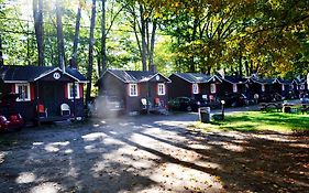 Maple Lodge Cabins